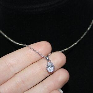 Beautiful silver and rhinestone necklace By Charming Charlie 16-18"